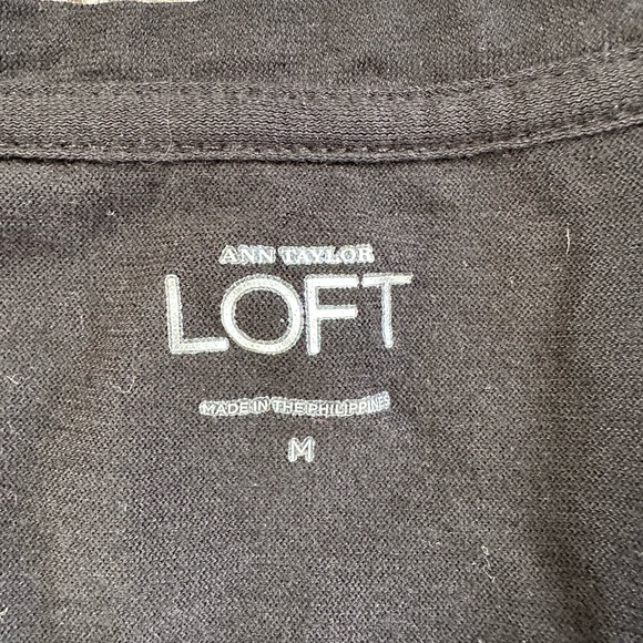 Ann Taylor LOFT Women’s Black Ruffle short Sleeve Scoop Neck T-shirt Medium - Picture 3 of 7